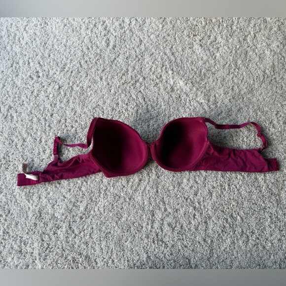 Victoria's Secret Perfect Shape Smooth Push-Up Bra - Picture 4 of 8